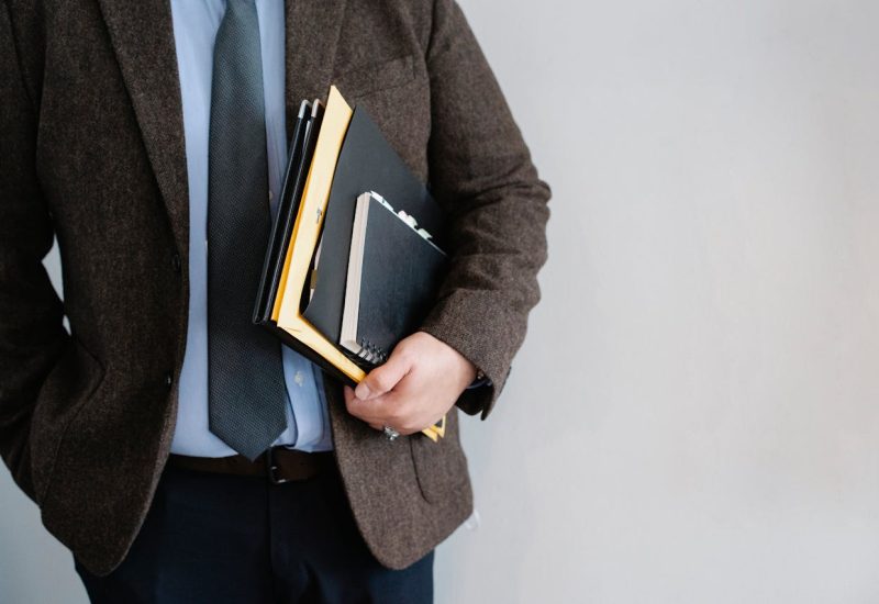 pexels-sora-shimazaki-5668765